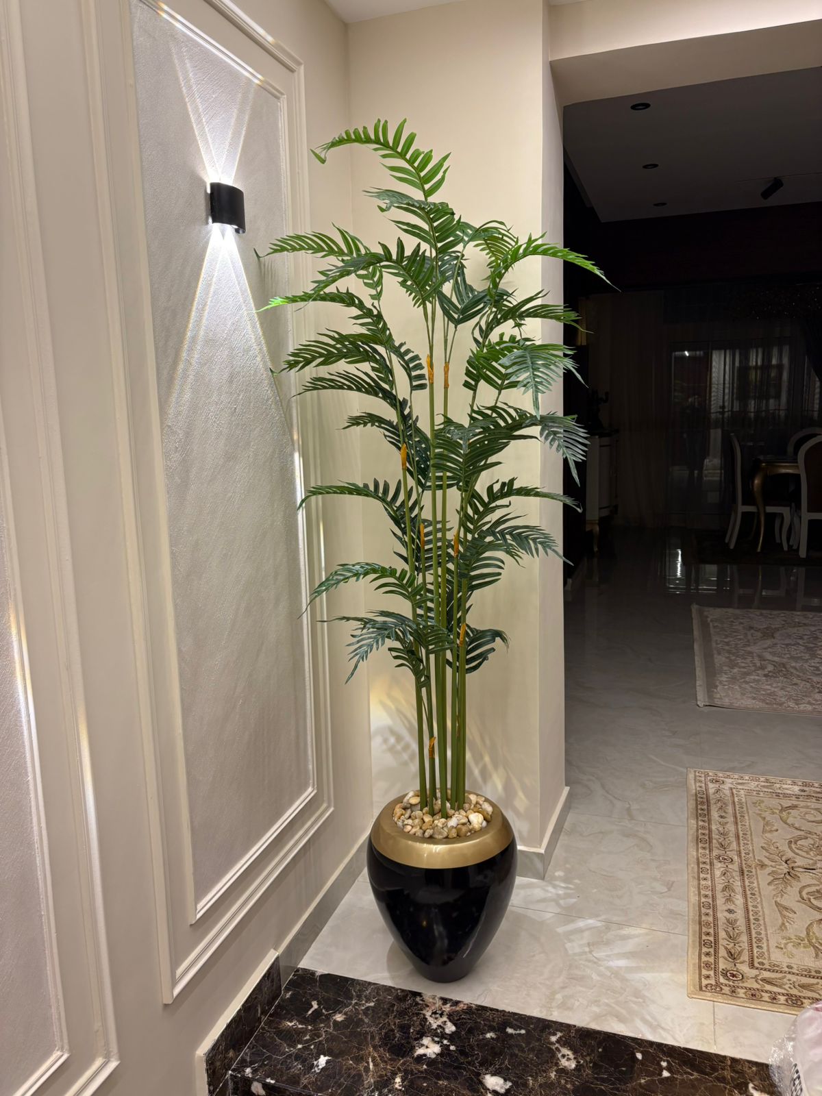 Fiberglass plant pot with artificial plant 190x50cm